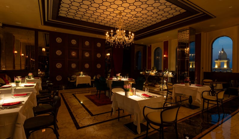 middle-east-holidays-abu-dhabi-rixos-premium-saadiyat-island-hotel-orient-restaurant-Interior